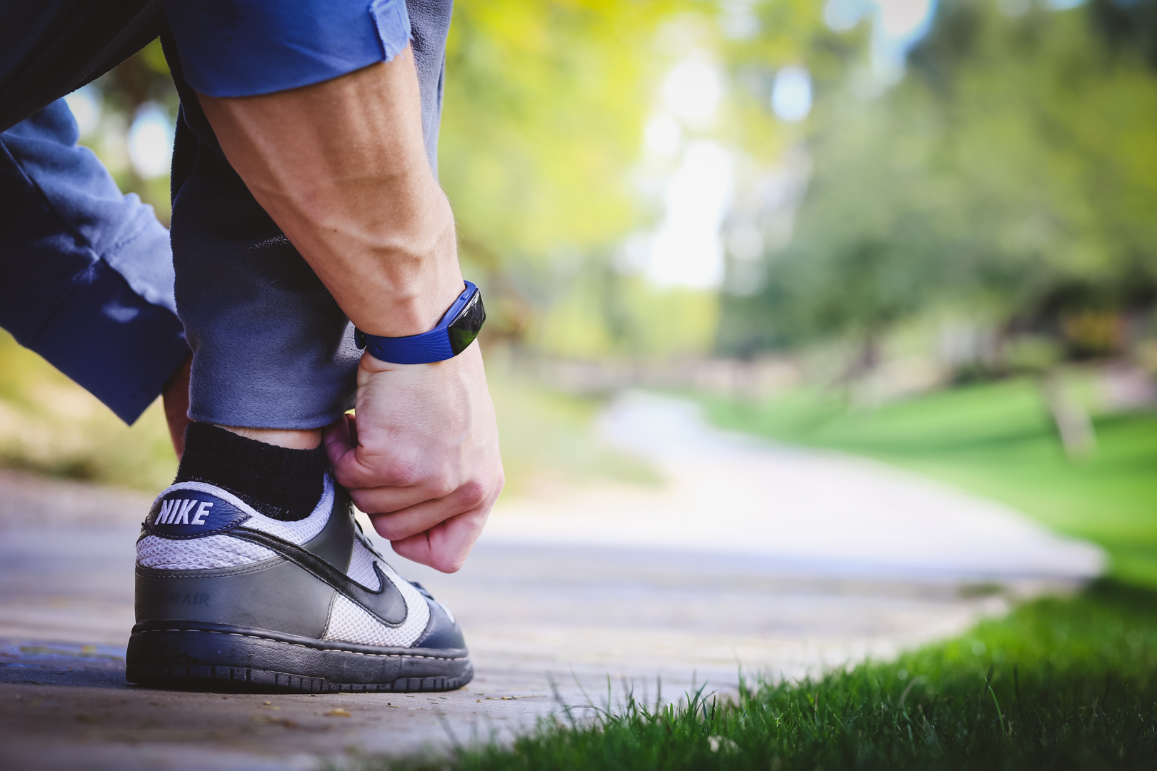 getting-ready-to-run-with-blue-shoes-for-fitness-watch-photographer-for-optimized-imagery-examples